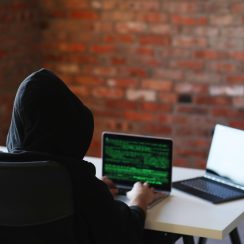 7 signes que votre ordinateur ou votre téléphone a été piraté